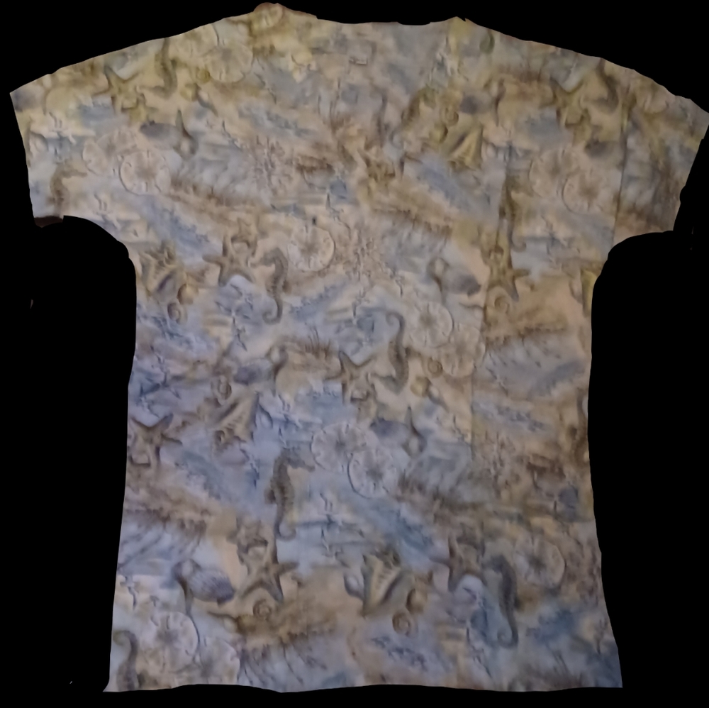 💵 Seahorses, Starfish & Shells Scrub Top